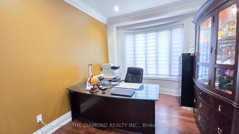 Photo 5 at 114 Chatfield Drive, West Woodbridge, Vaughan