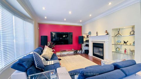 Photo 7 at 114 Chatfield Drive, West Woodbridge, Vaughan