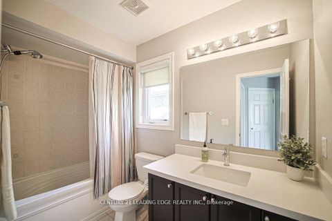 Photo 23 at 204 Ivy Jay Crescent, Bayview Northeast, Aurora