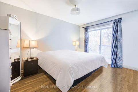 Photo 7 at 4 Moorecroft Crescent, Ionview, Toronto