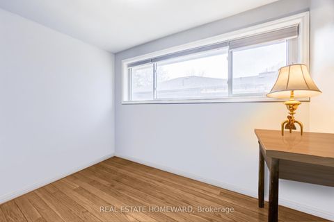 Photo 9 at 4 Moorecroft Crescent, Ionview, Toronto