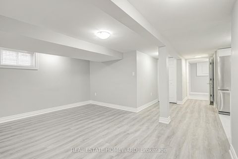 Photo 17 at 4 Moorecroft Crescent, Ionview, Toronto