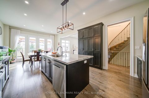 Photo 15 at 43 Mike Boshevski Court, Bayview Northeast, Aurora