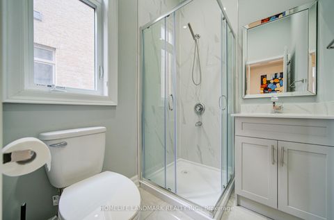 Photo 21 at 43 Mike Boshevski Court, Bayview Northeast, Aurora