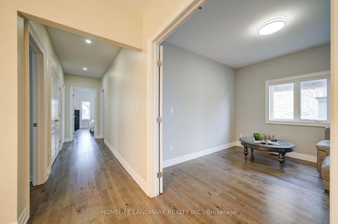 Photo 23 at 43 Mike Boshevski Court, Bayview Northeast, Aurora