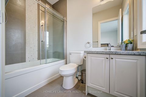 Photo 33 at 43 Mike Boshevski Court, Bayview Northeast, Aurora