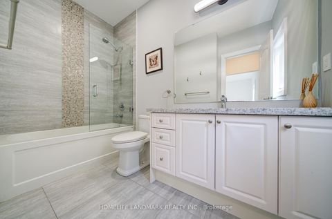 Photo 35 at 43 Mike Boshevski Court, Bayview Northeast, Aurora