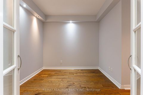 Photo 4 at 617 - 28 WILLIAM CARSON Crescent, Windfields, Toronto