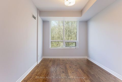 Photo 10 at 617 - 28 WILLIAM CARSON Crescent, Windfields, Toronto