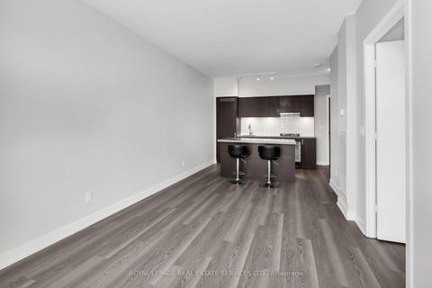 Photo 9 at 1104 - 501 St Clair Avenue W, Casa Loma, Toronto