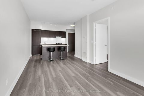 Photo 10 at 1104 - 501 St Clair Avenue W, Casa Loma, Toronto