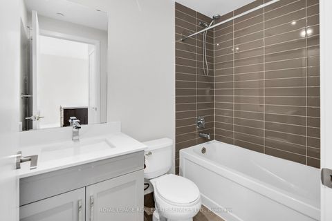 Photo 17 at 1104 - 501 St Clair Avenue W, Casa Loma, Toronto