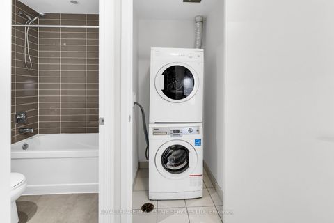 Photo 18 at 1104 - 501 St Clair Avenue W, Casa Loma, Toronto