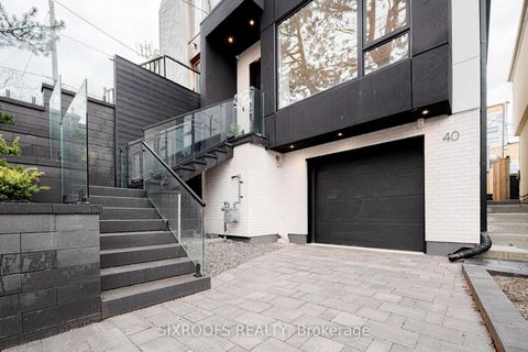 Photo 1 at 40 Morningside Avenue, Swansea, Toronto