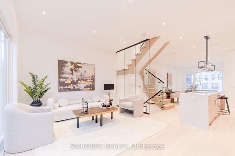 Photo 2 at 40 Morningside Avenue, Swansea, Toronto