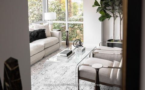 Photo 6 at 123 - 1 Benvenuto Place, Casa Loma, Toronto