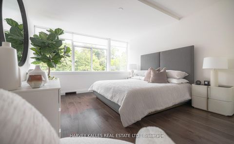 Photo 17 at 123 - 1 Benvenuto Place, Casa Loma, Toronto