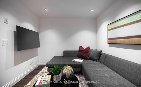 Photo 22 at 123 - 1 Benvenuto Place, Casa Loma, Toronto