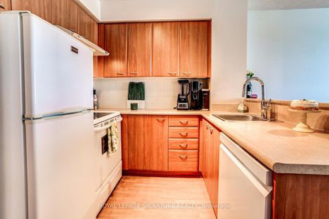 Photo 4 at 1203 - 36 Lee Centre Drive, Woburn, Toronto