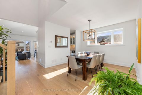 Photo 6 at 105 Winston Park Boulevard, CFB, Toronto