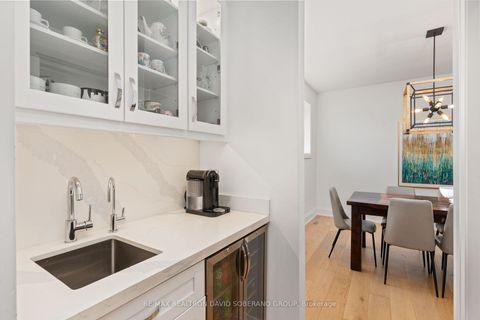 Photo 18 at 105 Winston Park Boulevard, CFB, Toronto