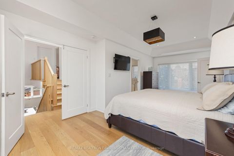 Photo 23 at 105 Winston Park Boulevard, CFB, Toronto