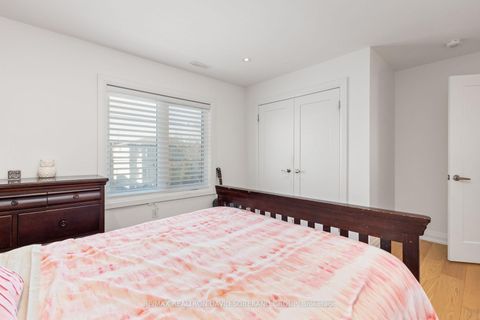 Photo 28 at 105 Winston Park Boulevard, CFB, Toronto