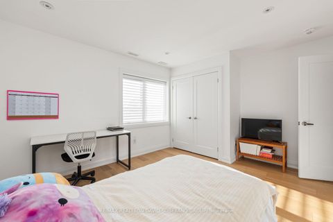 Photo 30 at 105 Winston Park Boulevard, CFB, Toronto