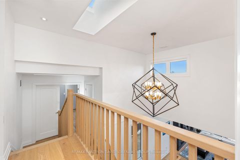 Photo 31 at 105 Winston Park Boulevard, CFB, Toronto
