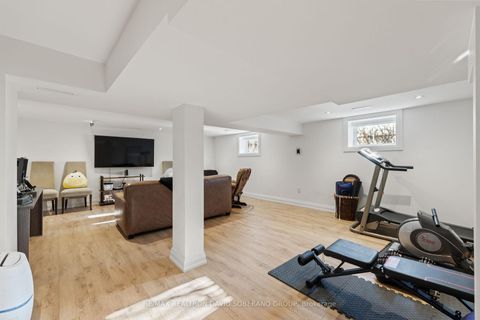 Photo 32 at 105 Winston Park Boulevard, CFB, Toronto