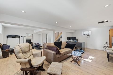 Photo 34 at 105 Winston Park Boulevard, CFB, Toronto