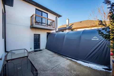Photo 43 at 105 Winston Park Boulevard, CFB, Toronto