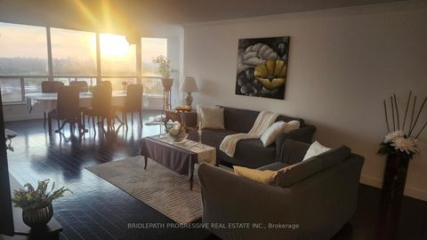 Photo 2 at 1505 - 7300 Yonge Street, Yorkhill, Vaughan