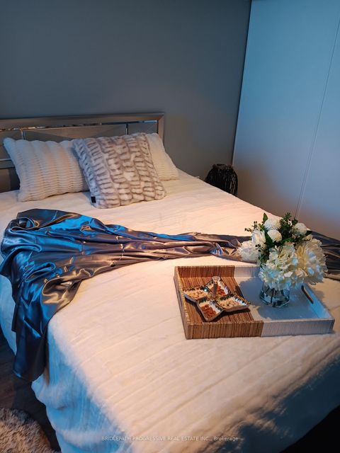 Photo 11 at 1505 - 7300 Yonge Street, Yorkhill, Vaughan