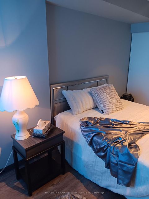 Photo 14 at 1505 - 7300 Yonge Street, Yorkhill, Vaughan