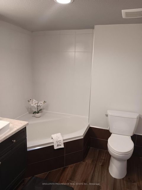 Photo 16 at 1505 - 7300 Yonge Street, Yorkhill, Vaughan