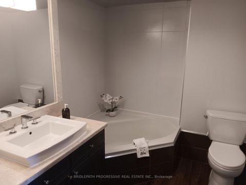 Photo 17 at 1505 - 7300 Yonge Street, Yorkhill, Vaughan