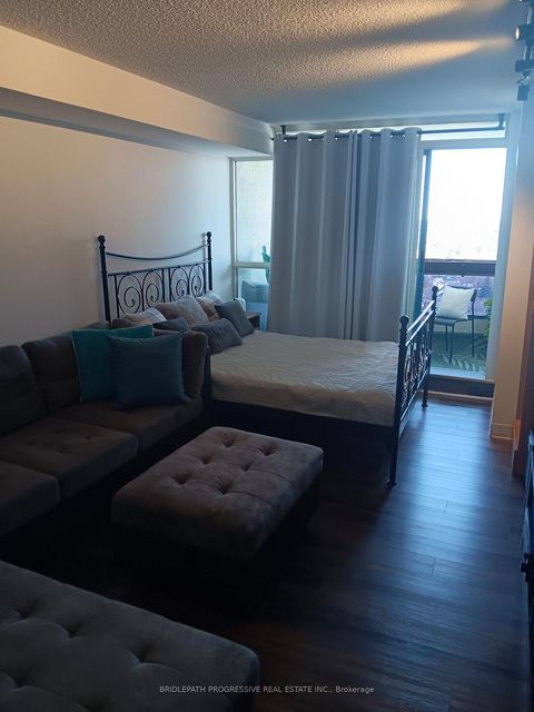 Photo 19 at 1505 - 7300 Yonge Street, Yorkhill, Vaughan