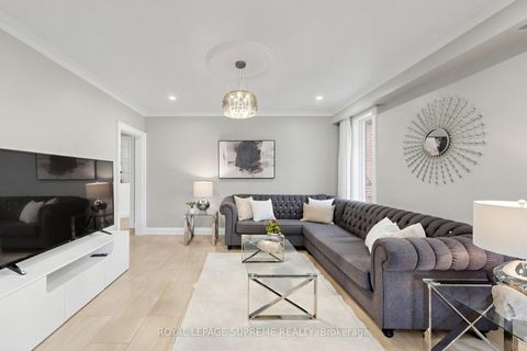 Photo 7 at 46 Chiswick Avenue, Amesbury, Toronto