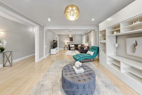 Photo 9 at 46 Chiswick Avenue, Amesbury, Toronto