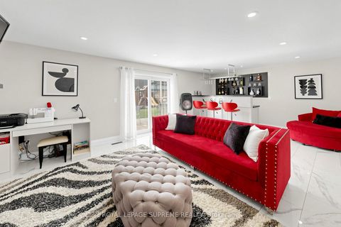 Photo 13 at 46 Chiswick Avenue, Amesbury, Toronto