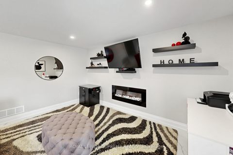 Photo 14 at 46 Chiswick Avenue, Amesbury, Toronto