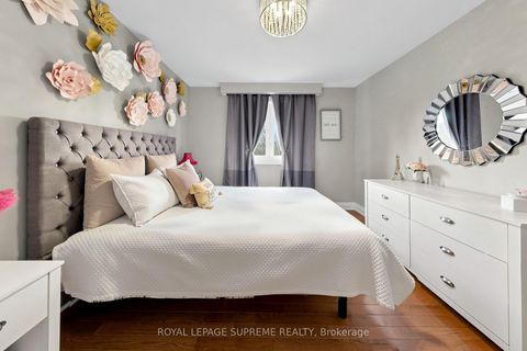 Photo 21 at 46 Chiswick Avenue, Amesbury, Toronto