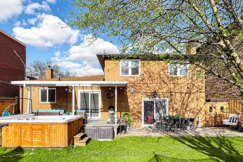 Photo 27 at 46 Chiswick Avenue, Amesbury, Toronto