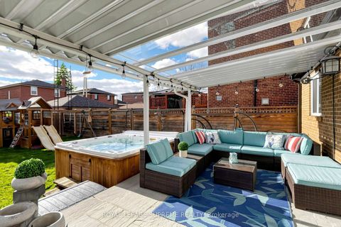 Photo 31 at 46 Chiswick Avenue, Amesbury, Toronto