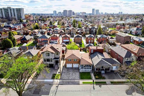 Photo 37 at 46 Chiswick Avenue, Amesbury, Toronto