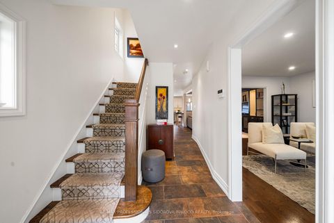 Photo 5 at 82 Mayfield Avenue, Swansea, Toronto