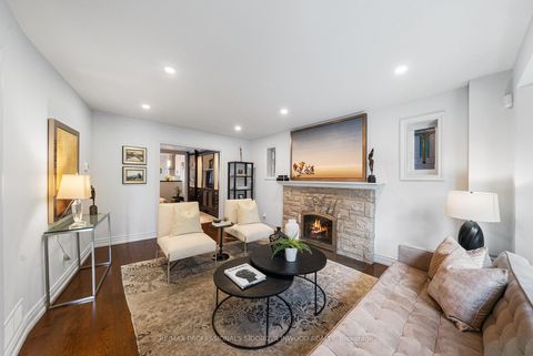 Photo 9 at 82 Mayfield Avenue, Swansea, Toronto