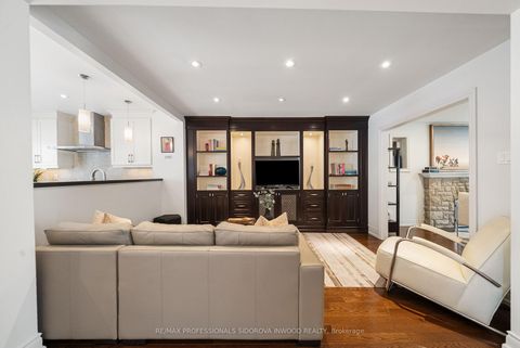 Photo 15 at 82 Mayfield Avenue, Swansea, Toronto