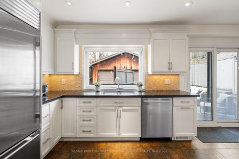 Photo 22 at 82 Mayfield Avenue, Swansea, Toronto